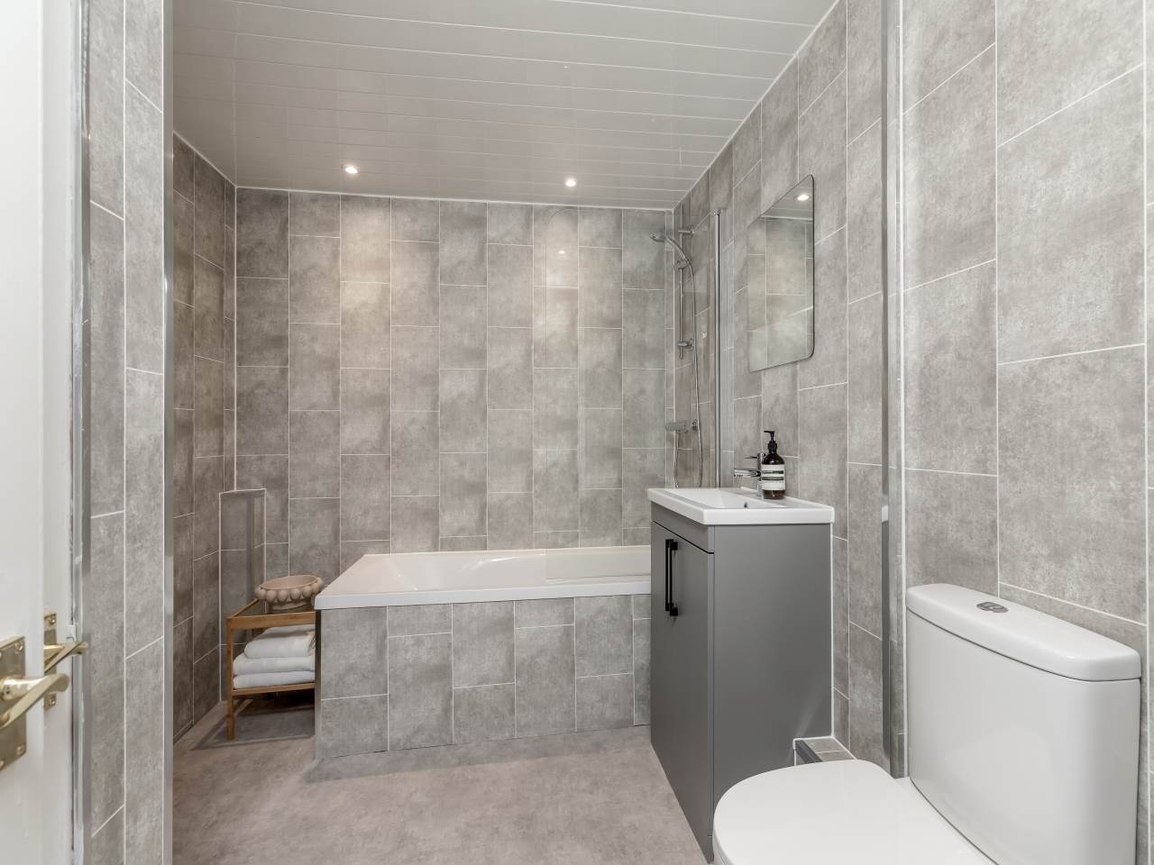 76216_WellingtonSt_029
