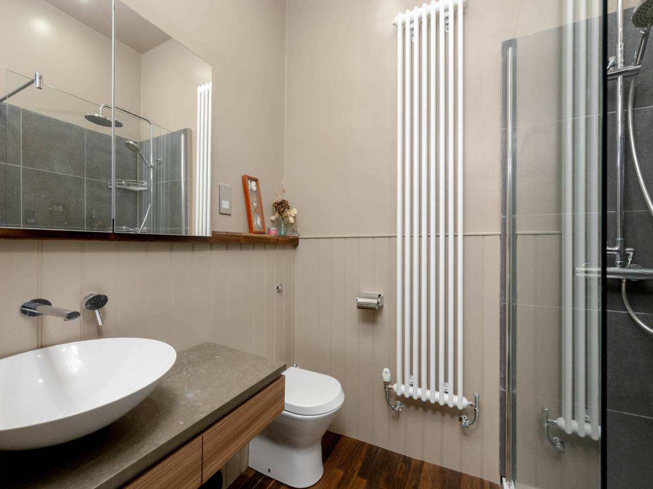 Main bathroom