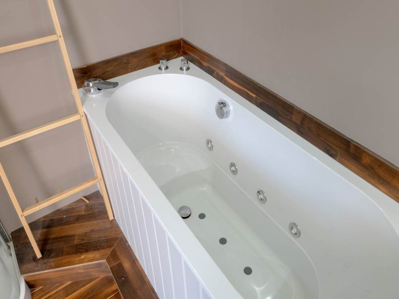 Bathroom - top floor 3