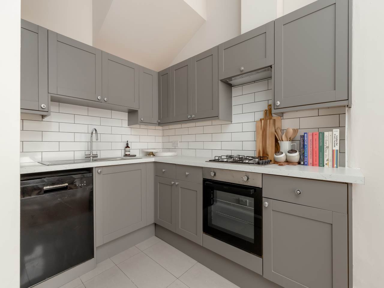 76216_WellingtonSt_024