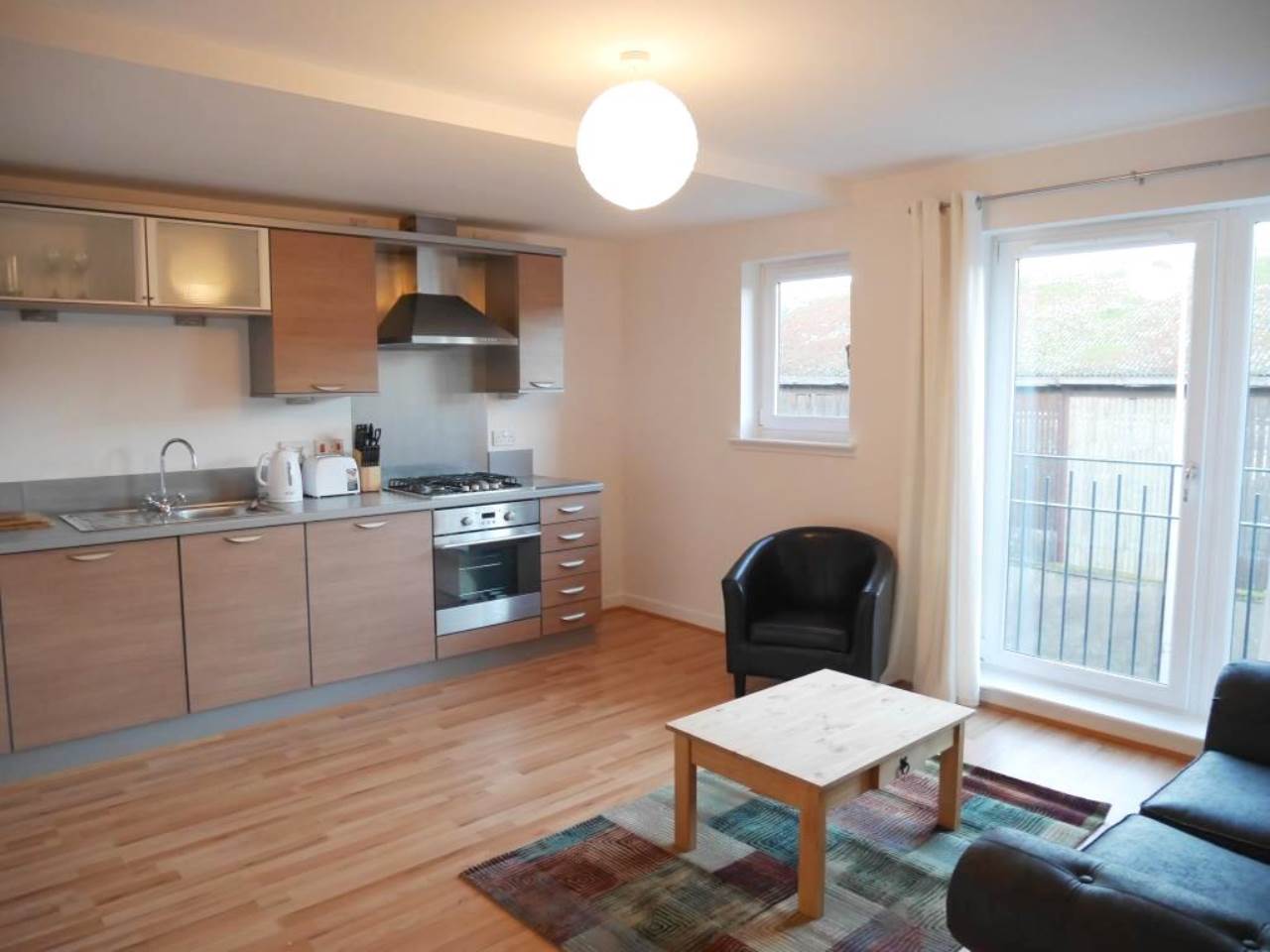 Use Kitchen - living room