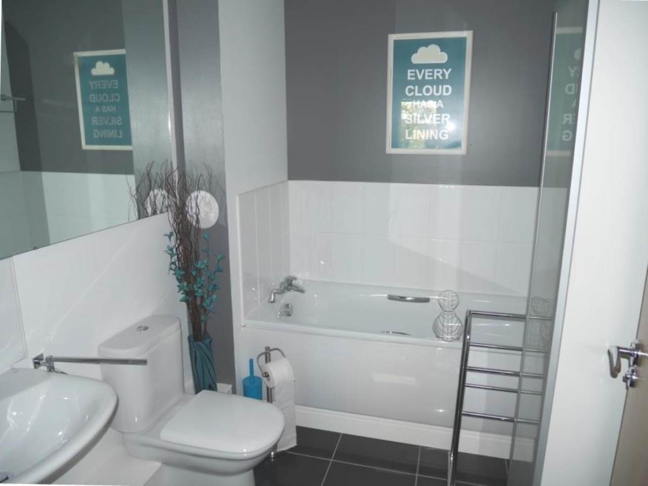 En Suite Bathroom